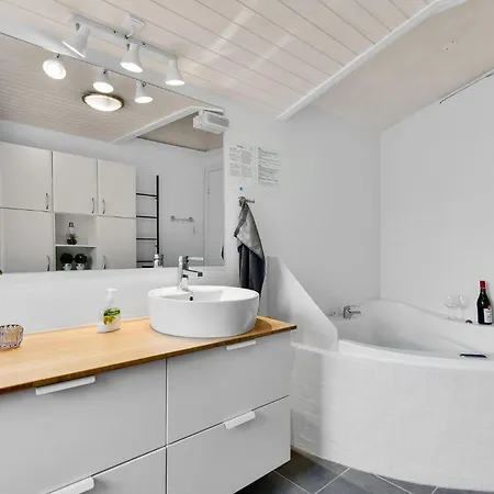 Semesterbostad Amazing Home In Blokhus With Sauna