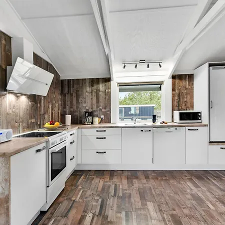 Casa vacanze Five-bedroom In *