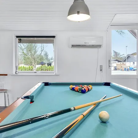 Five-bedroom In Tatil Evi Blokhus