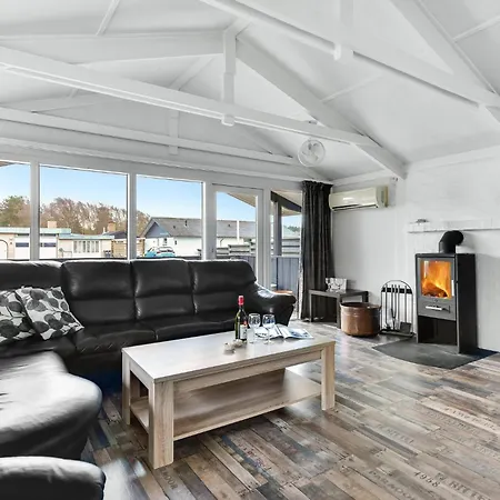 Amazing Home In Blokhus With Sauna Semesterbostad *