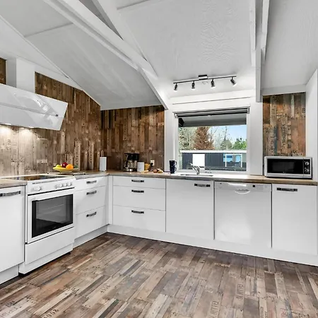 Tatil Evi Five-bedroom In Blokhus