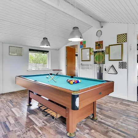 Semesterbostad Amazing Home In Blokhus With Sauna