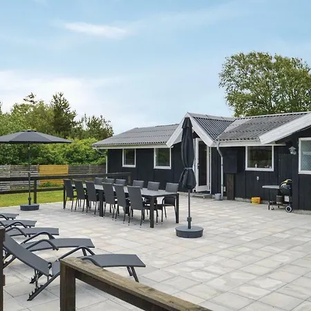 Casa vacanze Five-bedroom In Blokhus