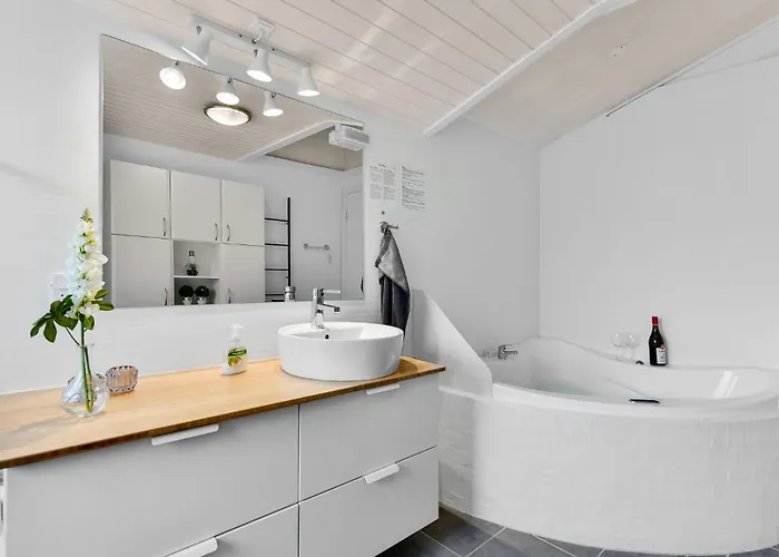 بيت للعطل Five-bedroom In